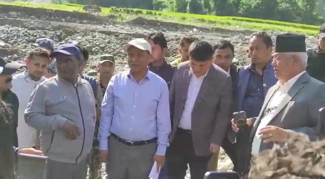 Image of मन्त्री घिसिङले गरे बिपी राजमार्गको स्थलगत अनुगमन